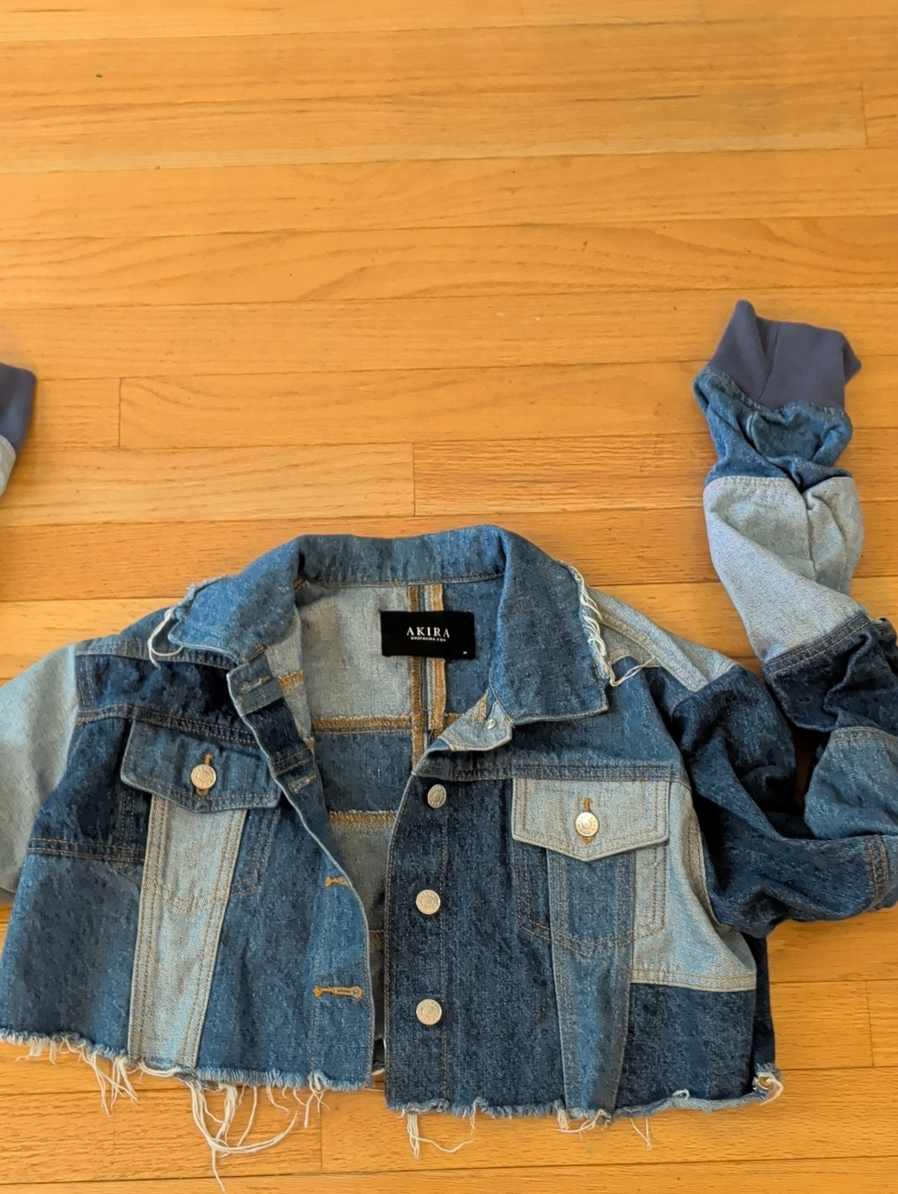 AKIRA Two-Tone Patchwork Cropped Denim Jacket - Light & Dark Blue